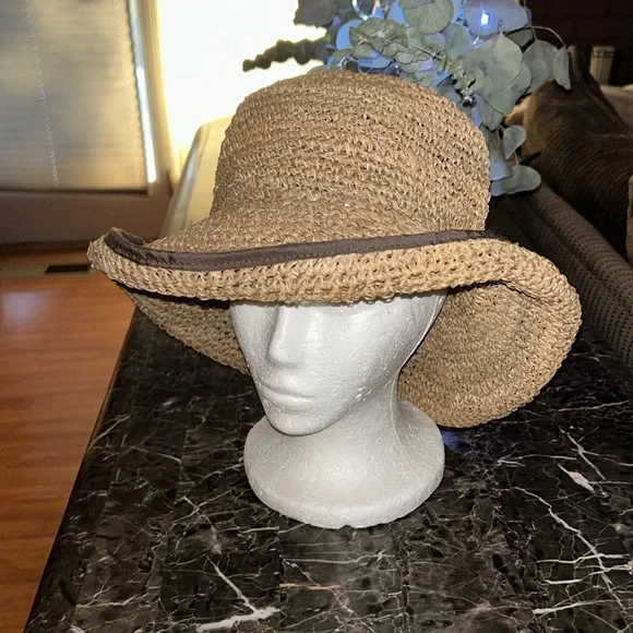 Kathy Jeanne Jute Hat with Comfort Wear Stretch Band - Picture 1 of 6